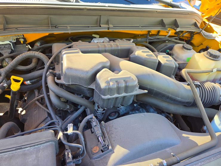 2015-ford-f350-image-40