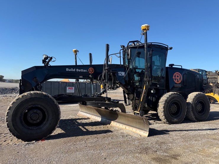 2008-caterpillar-12m-image-1