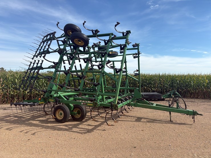 john-deere-40-image-3