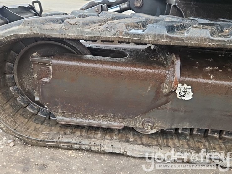 2020-bobcat-e32-image-22