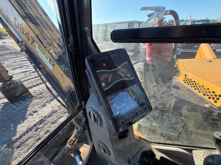2020-caterpillar-306-image-37
