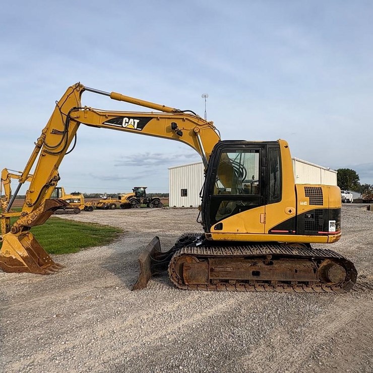 2004 CATERPILLAR 311C