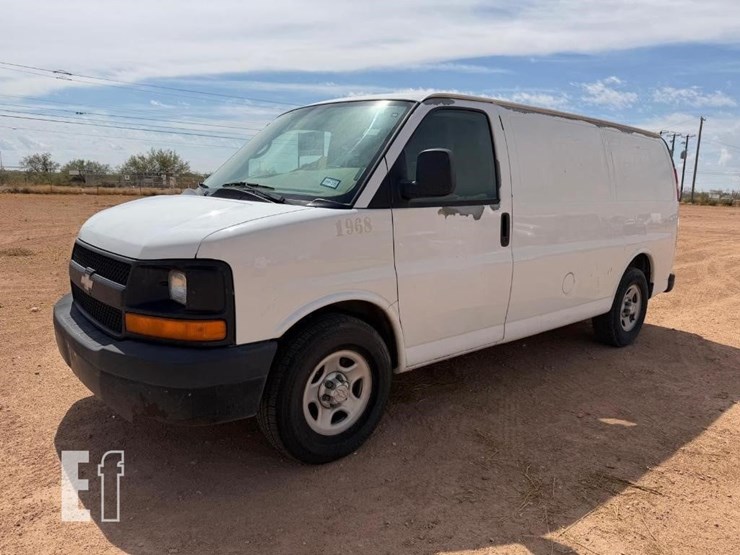 2006-chevrolet-express-1500-image-1