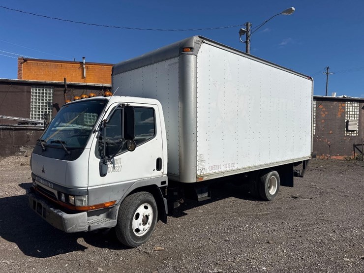 2004-mitsubishi-fuso-fe649-image-1