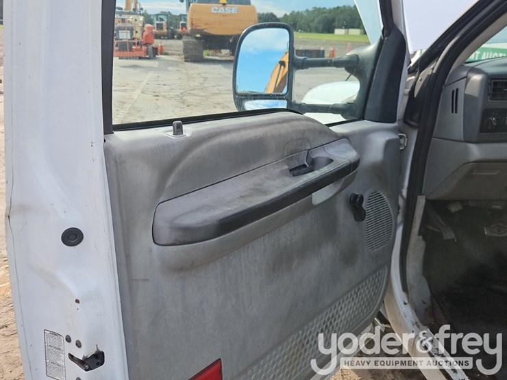 2001-ford-f250-image-15