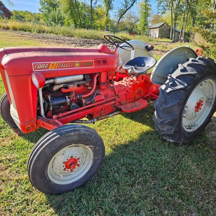 FORD 601