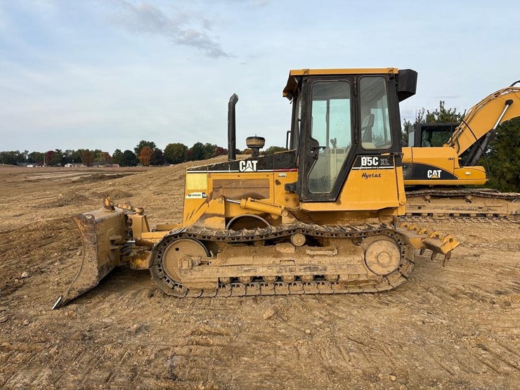 2001-caterpillar-d5c-xl-image-1