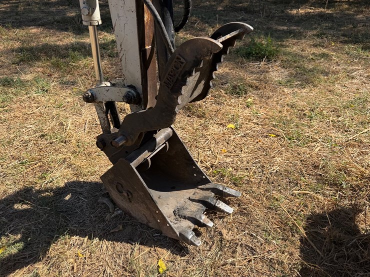2007-takeuchi-tb135-image-13
