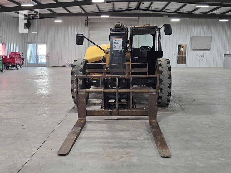 2018-caterpillar-tl642d-image-7