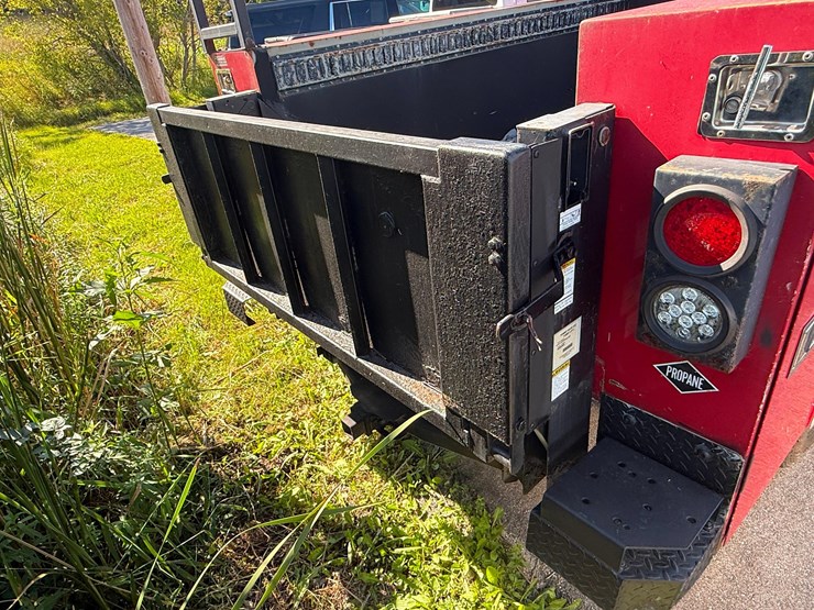 2015-ford-f250-sd-xl-image-5