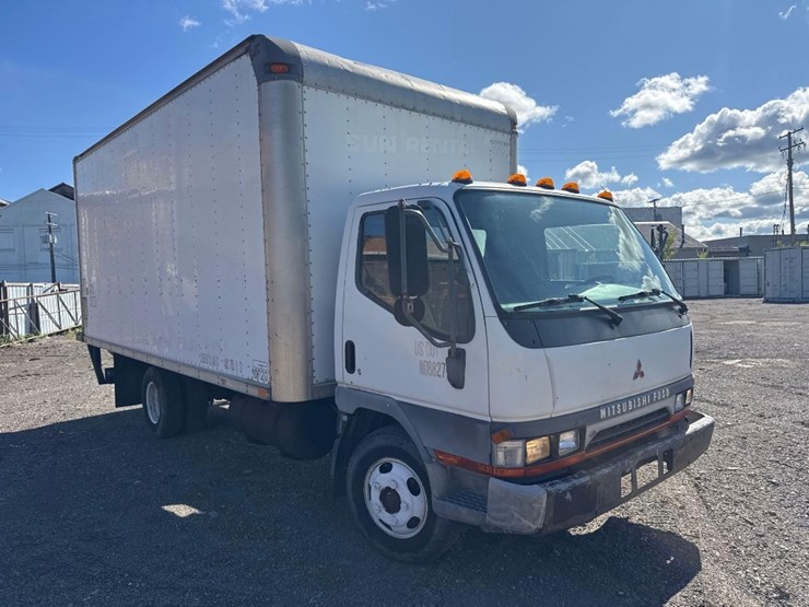 2004-mitsubishi-fuso-fe649-image-3