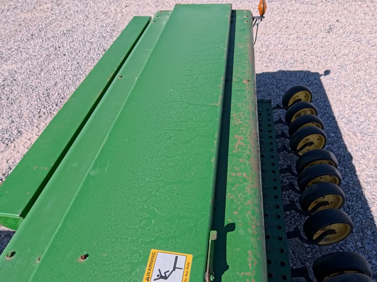 john-deere-450-image-34