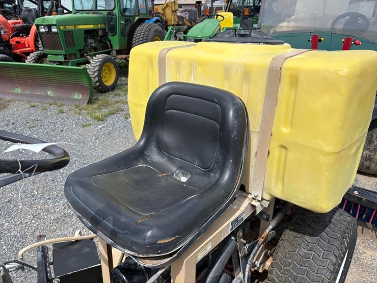 kromer-b200-line-painter/groomer-image-10