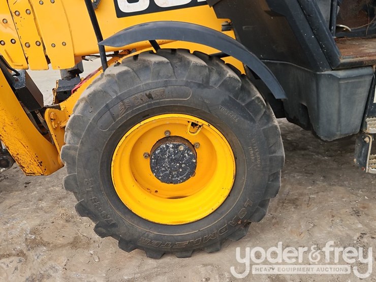 2013-jcb-550-170-image-15