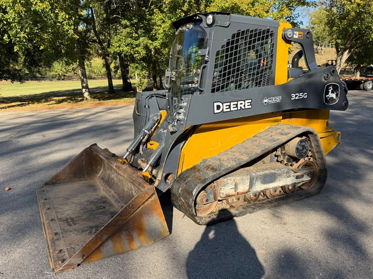 2021-deere-325g-image-1