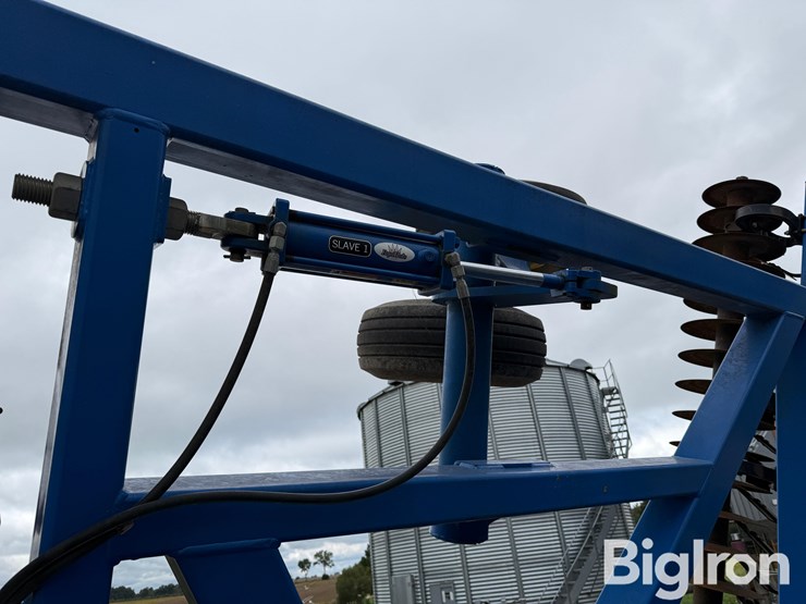 2012-landoll-7431-29-image-16