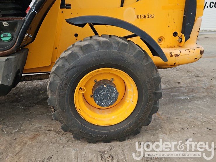 2013-jcb-550-170-image-16
