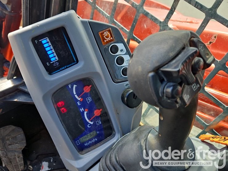 2023-kubota-svl97-2-image-32