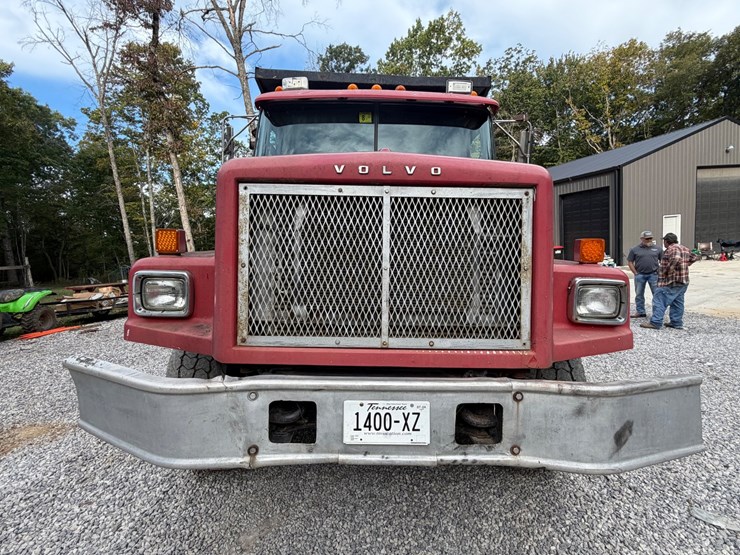 #59-•-1999-volvo-tri-axle-dump-truck-image-15