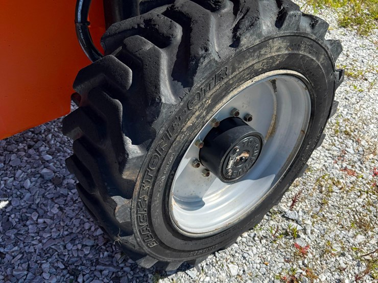 2020-jlg-600s-image-19
