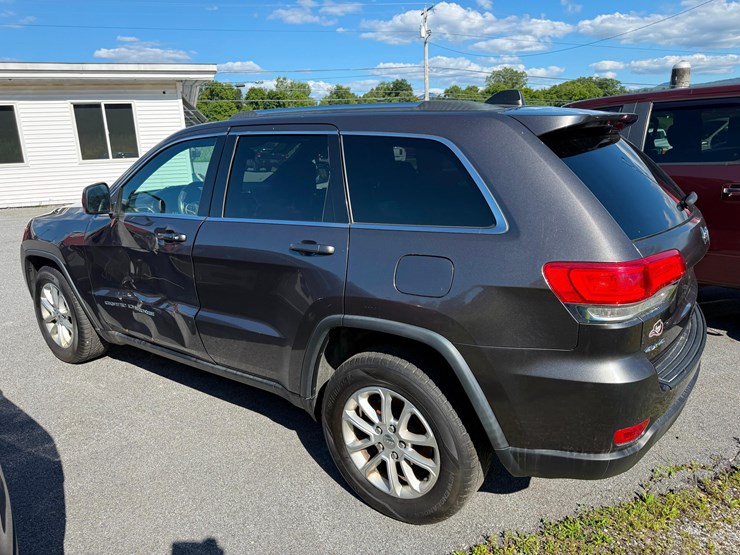 2014-jeep-grand-cherokee-laredo-image-4