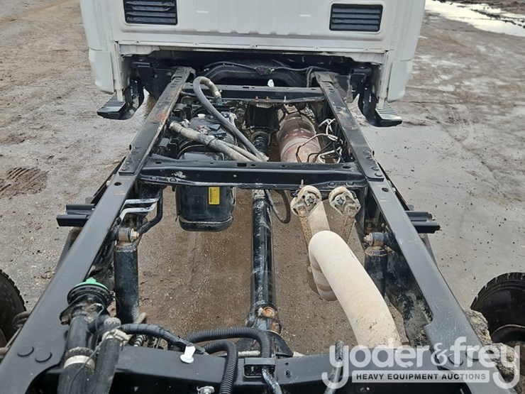 2018-ford-f550-image-16