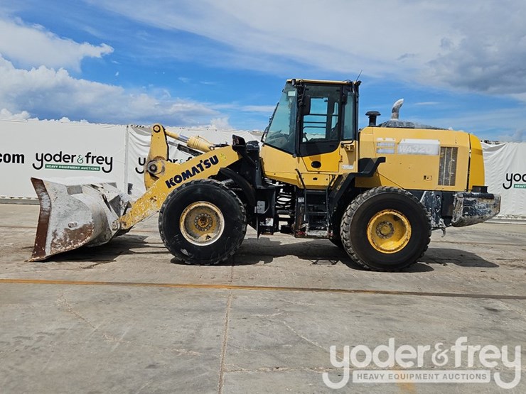 2019-komatsu-wa320-8-image-3