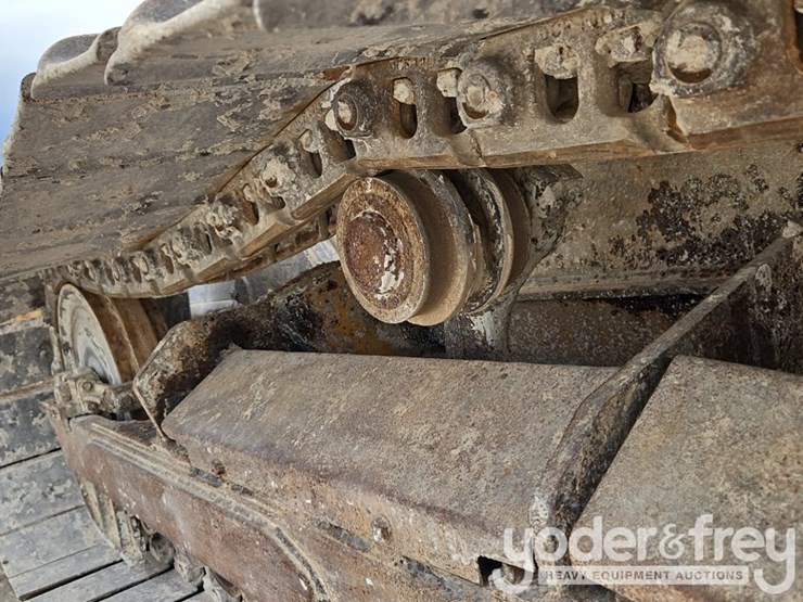 2013-deere-650k-lgp-image-21