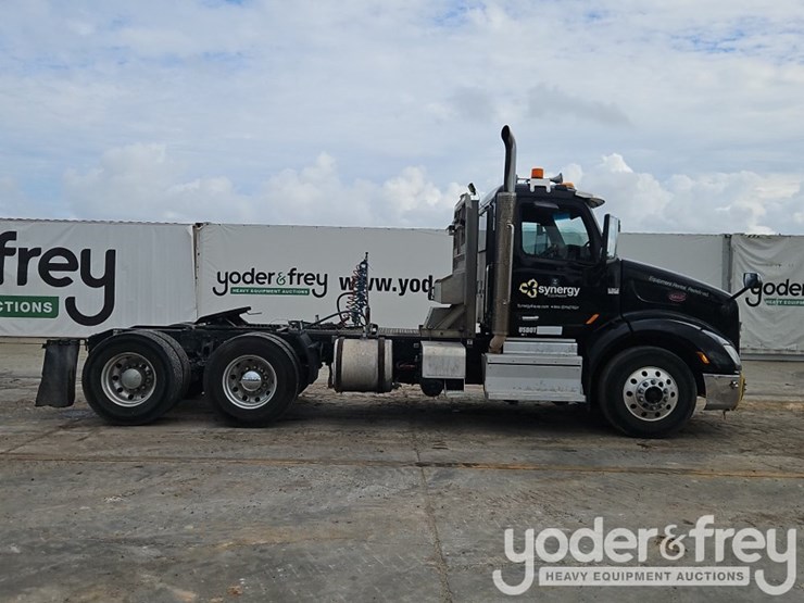 2019-peterbilt-579-image-6