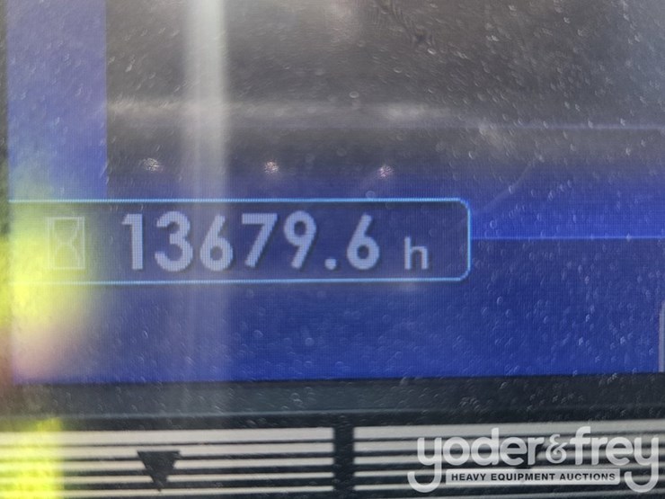 2015-komatsu-pc360-lc-11-image-45