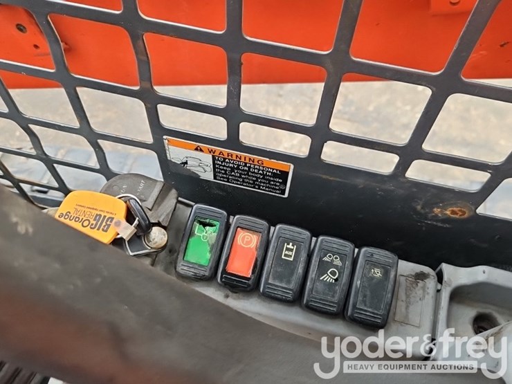2019-kubota-svl65-2-image-24