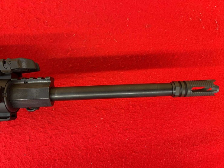 spike's-tactical-model-sl-15-.223-semiauto-rifle-image-13