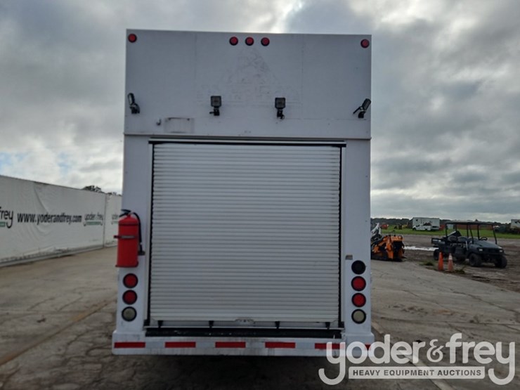 2008-ford-f750-image-13