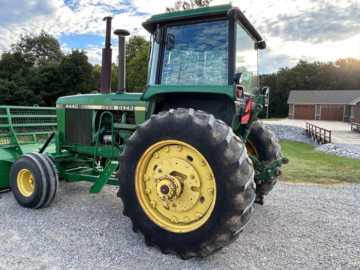 john-deere-4440-image-5
