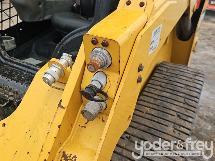 2018-caterpillar-257d-image-15