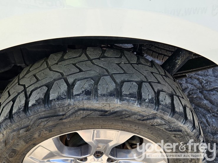 2016-ford-f150-image-19