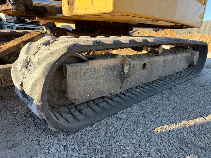 2020-caterpillar-306-image-12