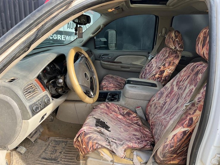 2008-gmc-3500-image-16