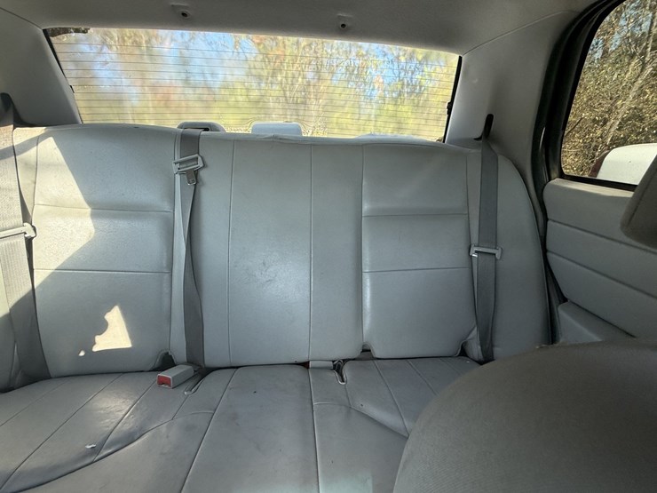 #46835-•-2005-ford-crown-victoria-sedan-2fafp71wx5x153100-inv#46835-image-48