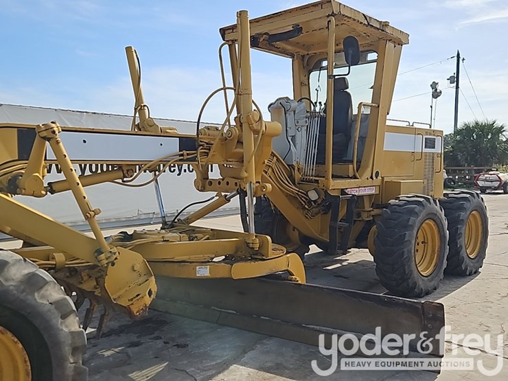 caterpillar-120h-image-17