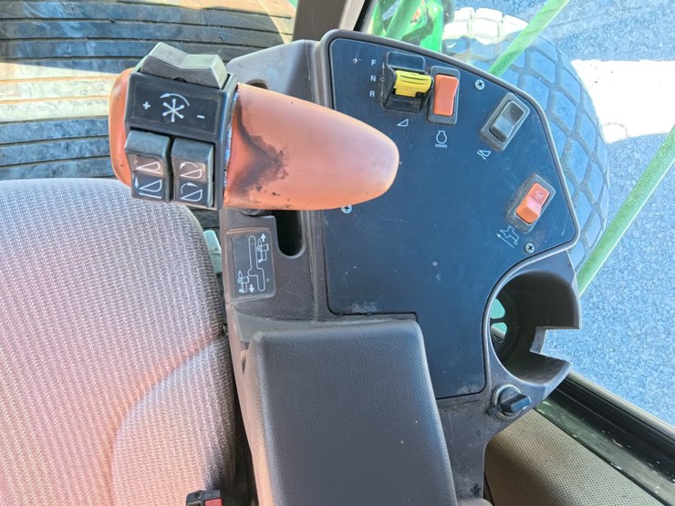 john-deere-4895-image-28