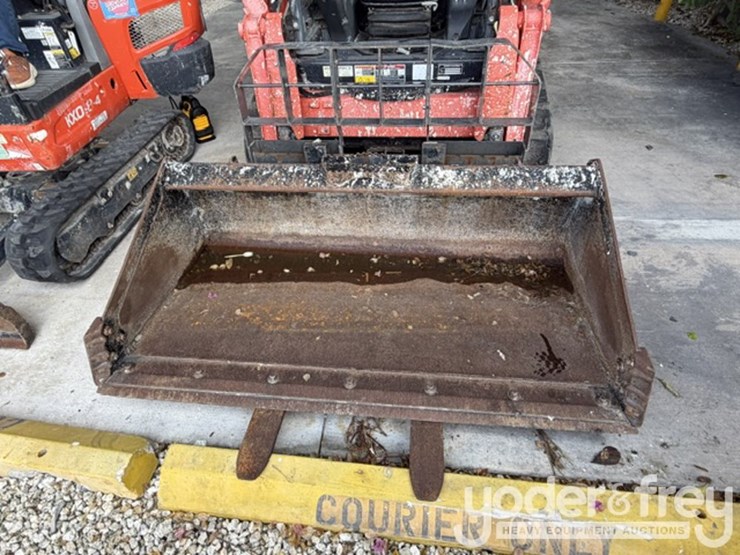 2020-kubota-svl65-2-image-5