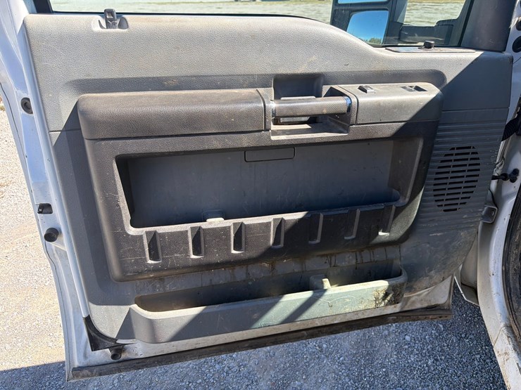 2011-ford-f250-xlt-image-18