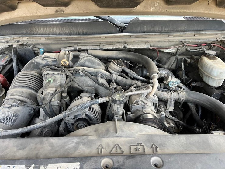 2008-gmc-3500-image-26
