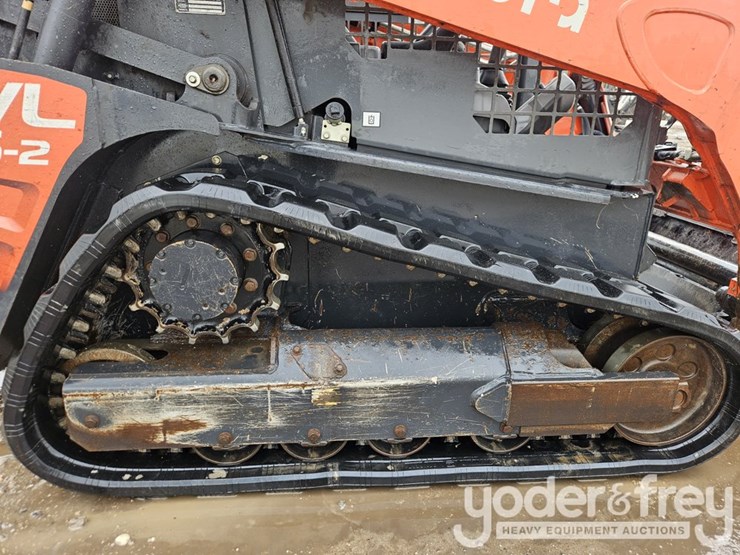 2023-kubota-svl65-2-image-9