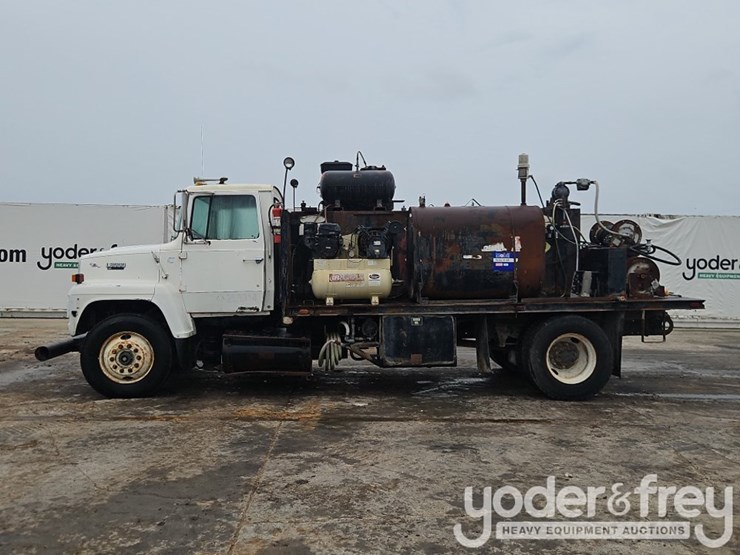 1990-ford-l8000-image-3