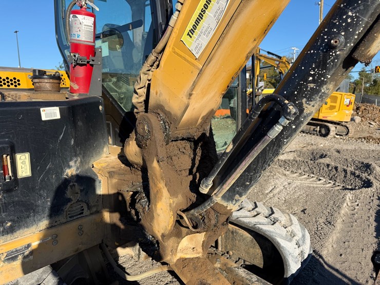 2020-caterpillar-306-image-23