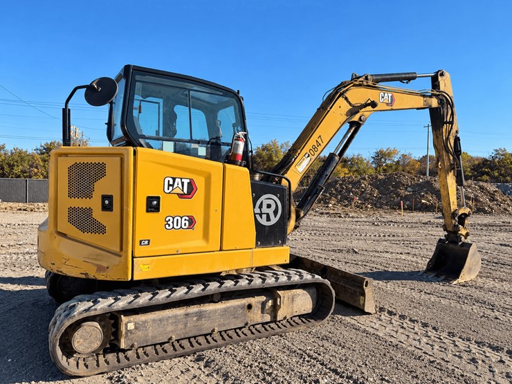 2020-caterpillar-306-image-3