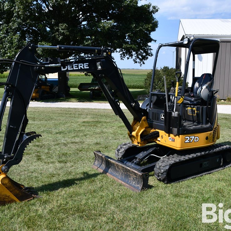 2020 DEERE 27D