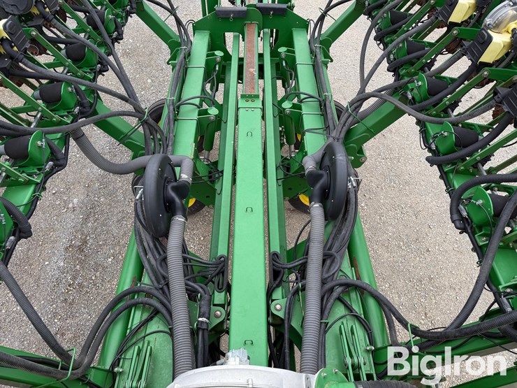 2009-john-deere-1790-ccs-image-17